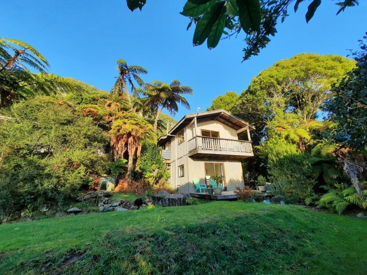 Te Nikau Retreat *